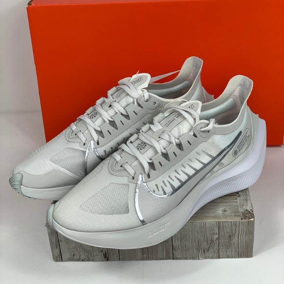 nike zoom gravity black metallic silver